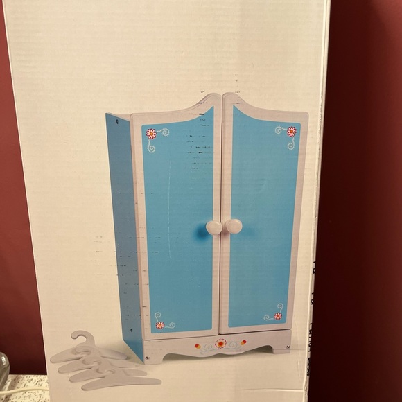 Doll wardrobe brand new - Picture 1 of 4